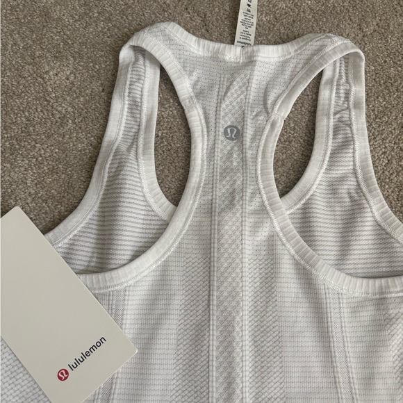 Lululemon Swiftly Tech Racerback white
Size 4
White
NWT - Picture 4 of 4